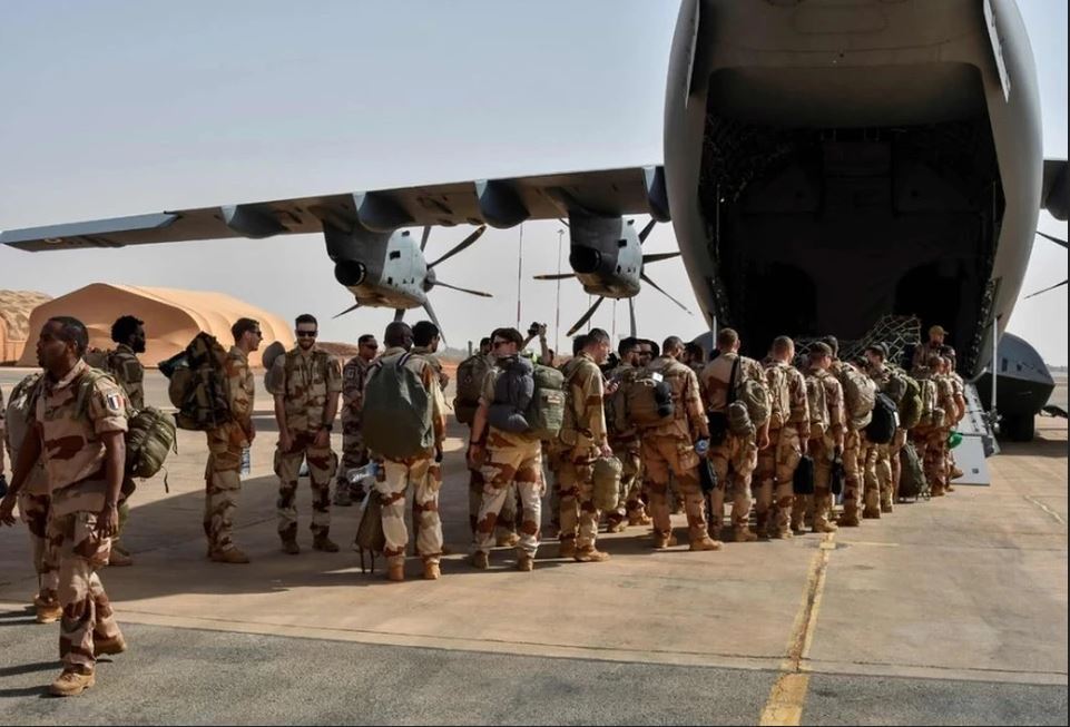 چشمانداز سیاسی آفریقا و کنار گذاشتن استعمارگران غربی چشمانداز سیاسی آفریقا و کنار گذاشتن استعمارگران غربی