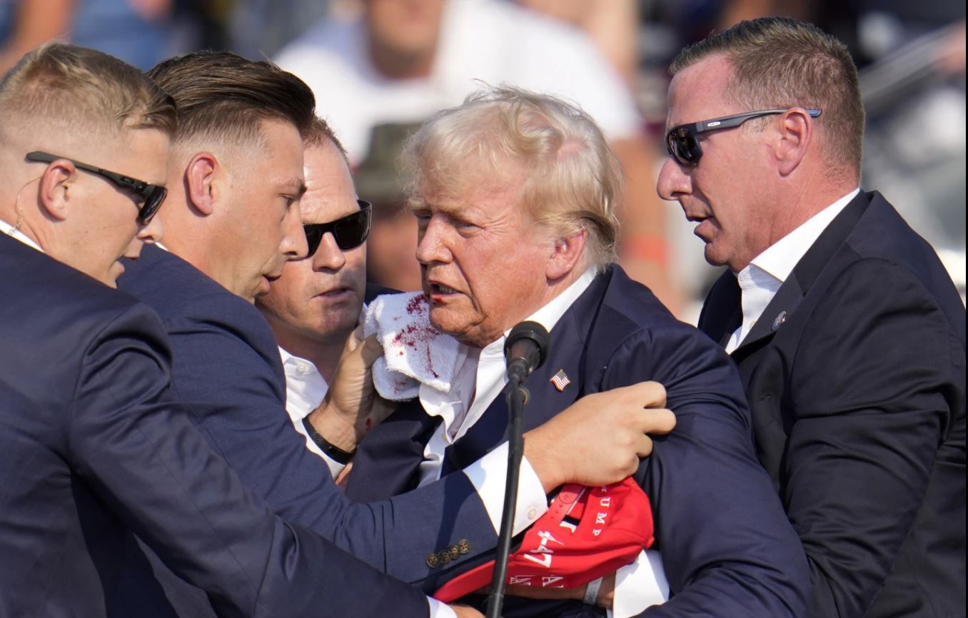 سوءقصد به جان ترامپ در جریان کارزار انتخاباتی؛ انتقال رئیس‌جمهور سابق به بیمارستان