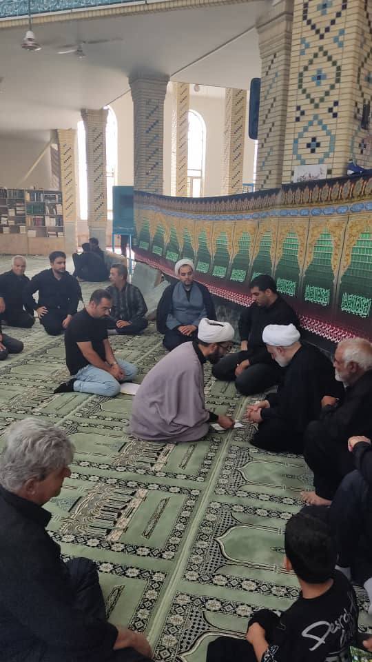 حضور چند ساعته رئیس قوه قضاییه در یکی از مساجد تهران جهت گفتگو با مردم و شنیدن مشکلات مراجعه کنندگان