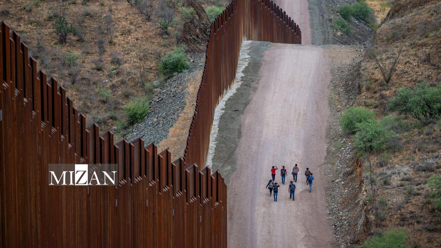 سیاست‌های مرزی آمریکا؛ وقتی مهاجران به قاچاقچیان پناه می‌برند