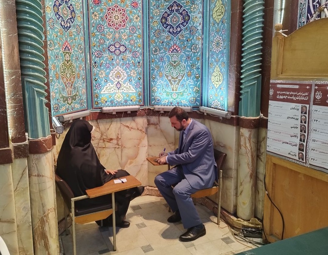 انتخابات ریاست جمهوری ۱۴۰۳/ رهبر انقلاب رای خود را به صندوق انداختند