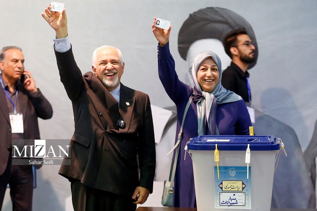 انتخابات ریاست جمهوری ۱۴۰۳/ رهبر انقلاب رای خود را به صندوق انداختند