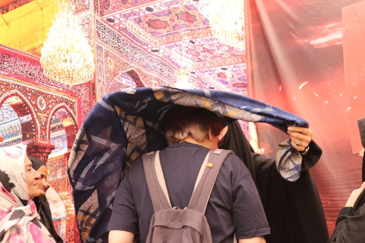 راهاندازی مجموعه «مثل هانیه» باهدف فرهنگسازی و کاهش دوقطبی/ عدم آموزشهای لازم و کافی کمحجابی را به دنبال داشته است راهاندازی مجموعه «مثل هانیه» باهدف فرهنگسازی و کاهش دوقطبی/ عدم آموزشهای لازم و کافی کمحجابی را به دنبال داشته است