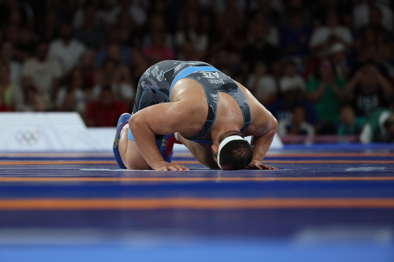 کشتیگیر ایرانیالاصل جمهوری آذربایجان از دنیای قهرمانی خداحافظی کرد + عکس و فیلم کشتیگیر ایرانیالاصل جمهوری آذربایجان از دنیای قهرمانی خداحافظی کرد + عکس و فیلم