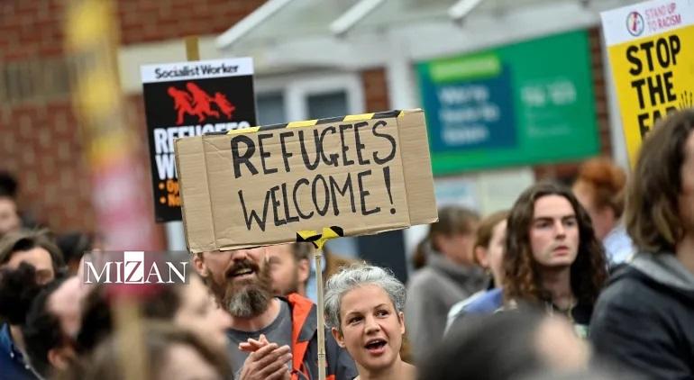 بازداشت ۴۰۰ آشوبگر ضد مهاجر و اسلام‌ستیز در انگلیس؛ حامیان مهاجران و مسلمانان به خیابان‌ها رفتند