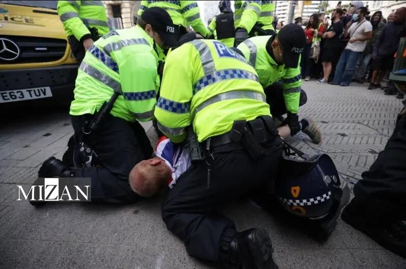 پرونده باز ناآرامی‌های خشونت‌بار در انگلیس؛ از صدور احکام حبس در دادگاه‌ها تا استفاده پلیس از فناوری تشخیص چهره برای شناسایی