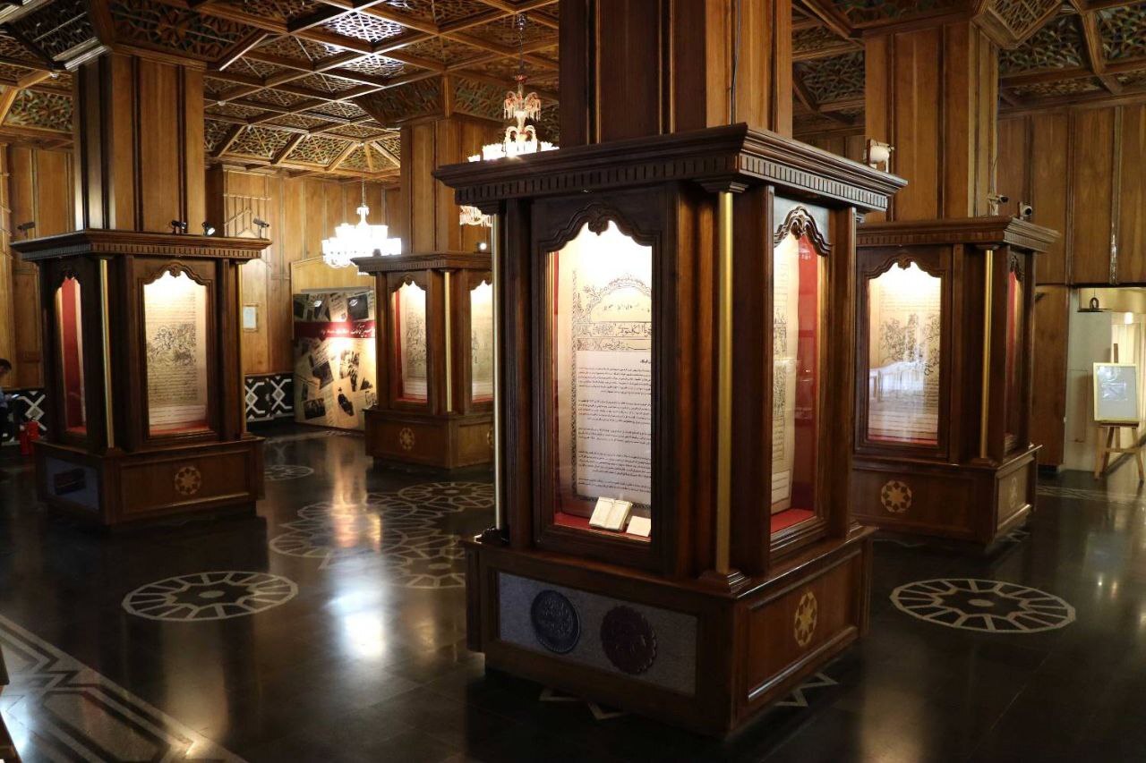 «طوفان البکا» در کتابخانه و موزه ملی ملک به نمایش درآمد