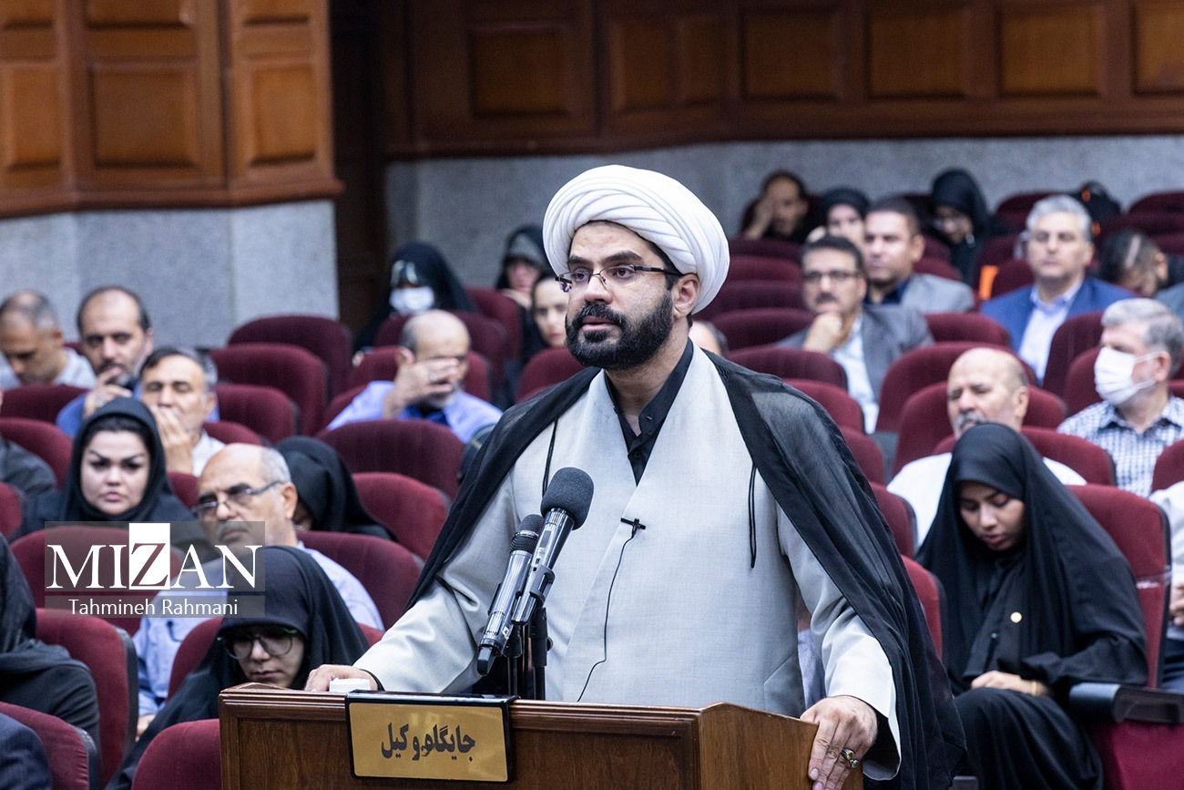 تعریفی خلاصه از واقعیت یک ادعای گروهک تروریستی منافقین؛ دشمن «دمو» و مدعی «کراسی»