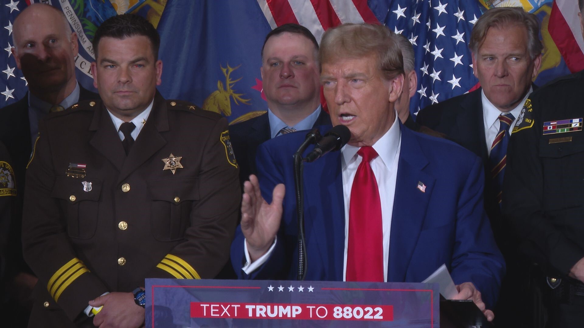 کنوانسیون ملی دموکرات‌ها در دومین شب؛ هریس و ترامپ یکدیگر را هدف حملات لفظی قرار دادند