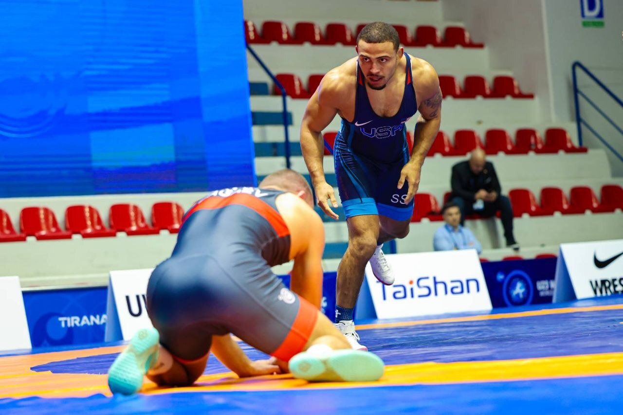 المپیک ۲۰۲۴| روز چهارم مسابقات کشتی المپیک/ نبرد مدعیان سبک وزن و تلاش یزدانی برای تاریخ‌سازی در غیاب تیلور