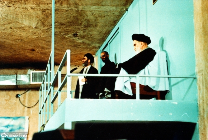 تنفیذ ۸ رئیس جمهور در ۱۳ دوره ریاست جمهوری اسلامی ایران تنفیذ ۸ رئیس جمهور در ۱۳ دوره ریاست جمهوری اسلامی ایران