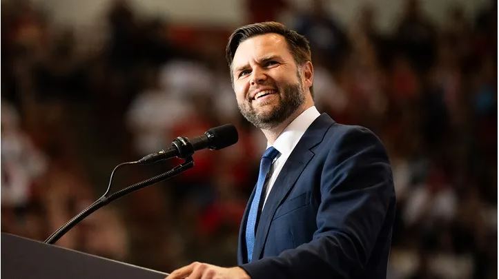 گردهمایی انتخاباتی نامزدهای جمهوری‌خواه و دموکرات؛ بیانیه اف‌بی‌آی در مورد ترور نافرجام ترامپ