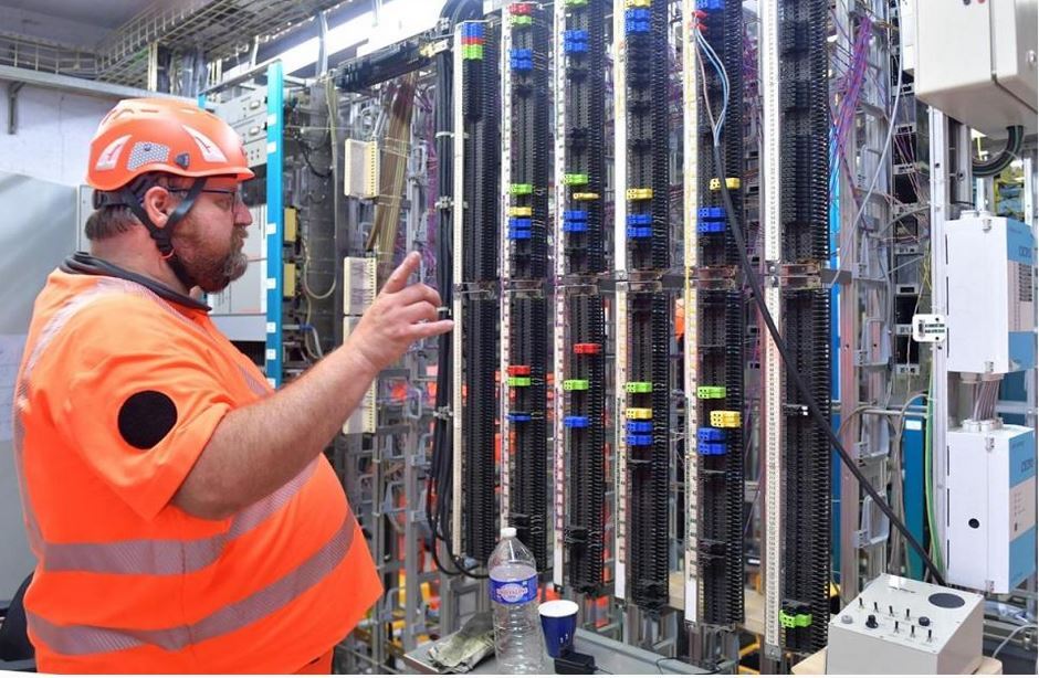 فرانسه نقص در شبکه ریلی را خرابکاری خواند؛ اختلال در شبکه فیبر نوری فرانسه نقص در شبکه ریلی را خرابکاری خواند؛ اختلال در شبکه فیبر نوری