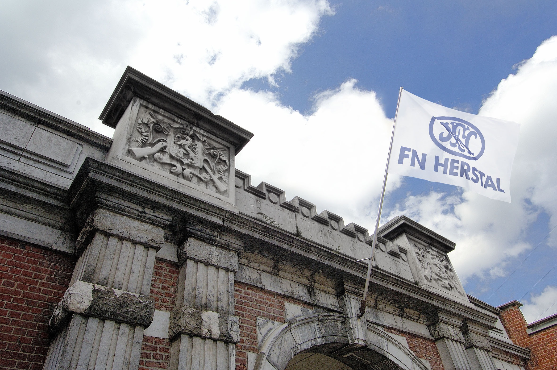 سهم شرکت تسلیحاتی بلژیکی در نقض حقوق بشر؛ فروش سلاح به عاملان کشتار غیرنظامیان