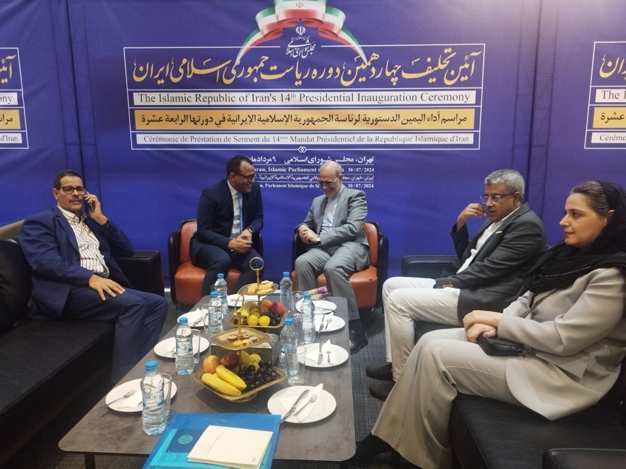 مهمانان مراسم تحلیف رئیسجمهور نهم چه کسانی هستند؟ مهمانان مراسم تحلیف رئیسجمهور نهم چه کسانی هستند؟