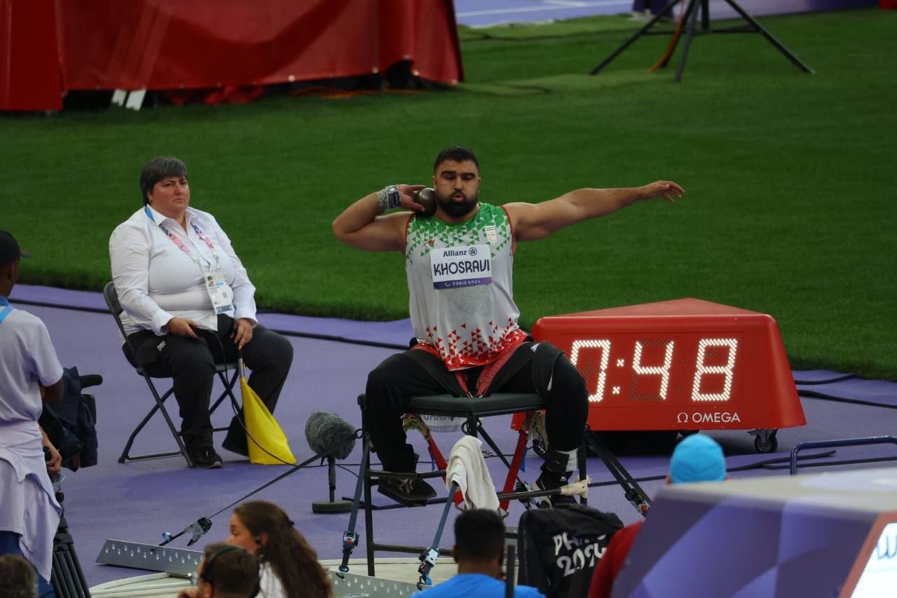 پارالمپیک ۲۰۲۴| روح‌الله رستمی طلای پاراوزنه‌برداری را به گردن آویخت/ والیبال نشسته پنجمین طلای ایران را ضرب کرد/ خسروی در پرتاب وزنه طلایی شد