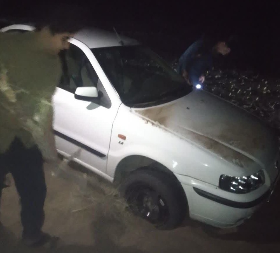 امدادرسانی پلیس به خانواده گرفتار شده در کویر طبس