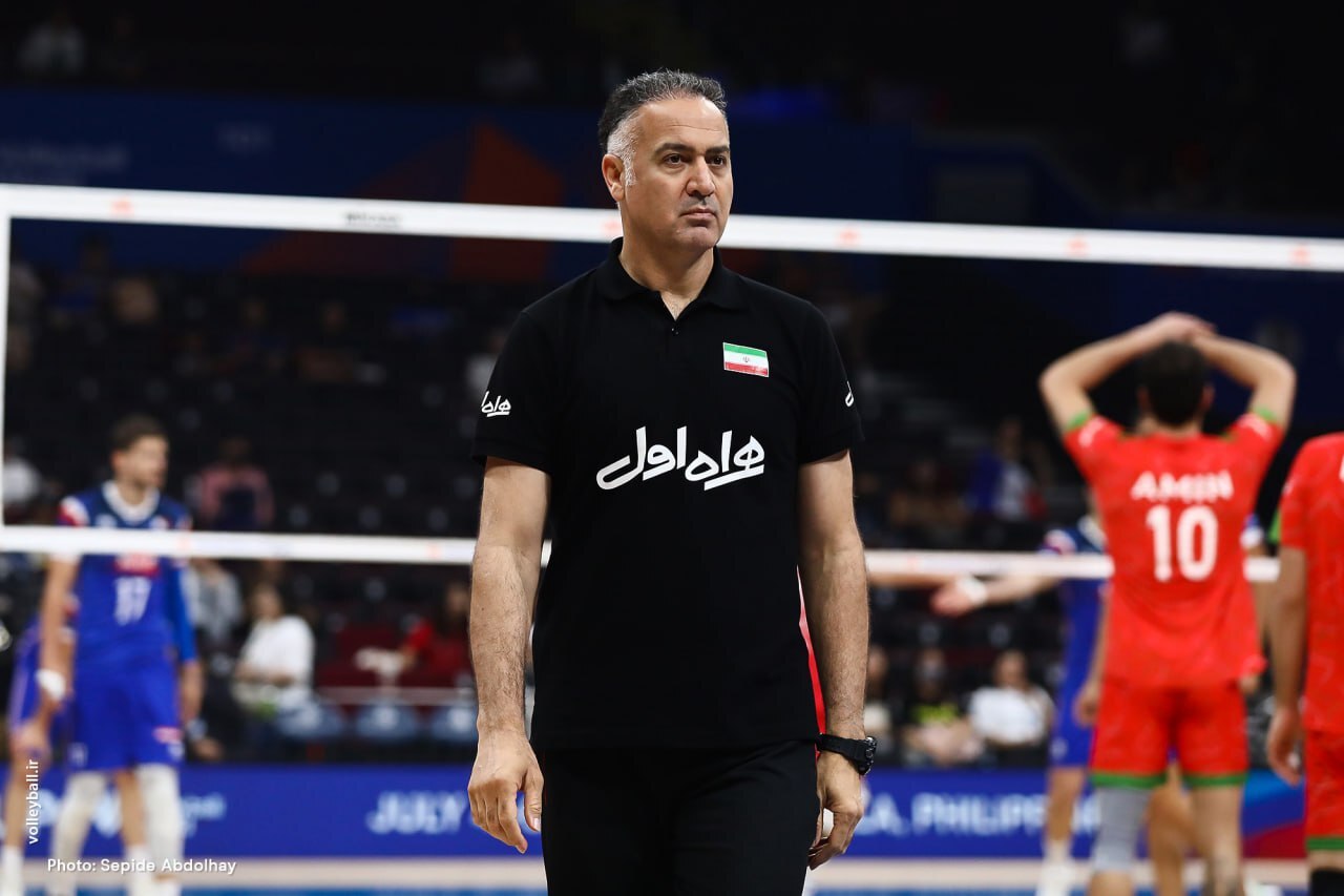 آخرین گمانهزنیها درباره نیمکت تیم ملی والیبال| از احتمال هایجک توسط ساموراییها تا سرمربیگری اشتراکی توتولو-اکبری/ قیمت مندز بالا رفت آخرین گمانهزنیها درباره نیمکت تیم ملی والیبال| از احتمال هایجک توسط ساموراییها تا سرمربیگری اشتراکی توتولو-اکبری/ قیمت مندز بالا رفت