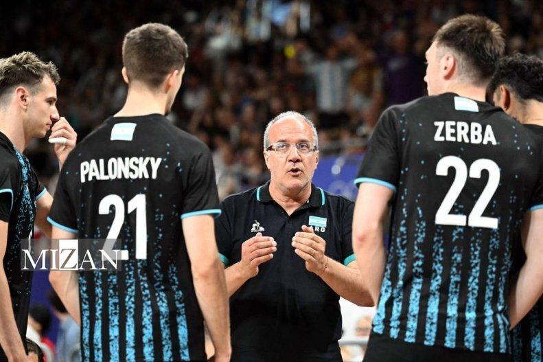 آخرین گمانهزنیها درباره نیمکت تیم ملی والیبال| از احتمال هایجک توسط ساموراییها تا سرمربیگری اشتراکی توتولو-اکبری/ قیمت مندز بالا رفت آخرین گمانهزنیها درباره نیمکت تیم ملی والیبال| از احتمال هایجک توسط ساموراییها تا سرمربیگری اشتراکی توتولو-اکبری/ قیمت مندز بالا رفت