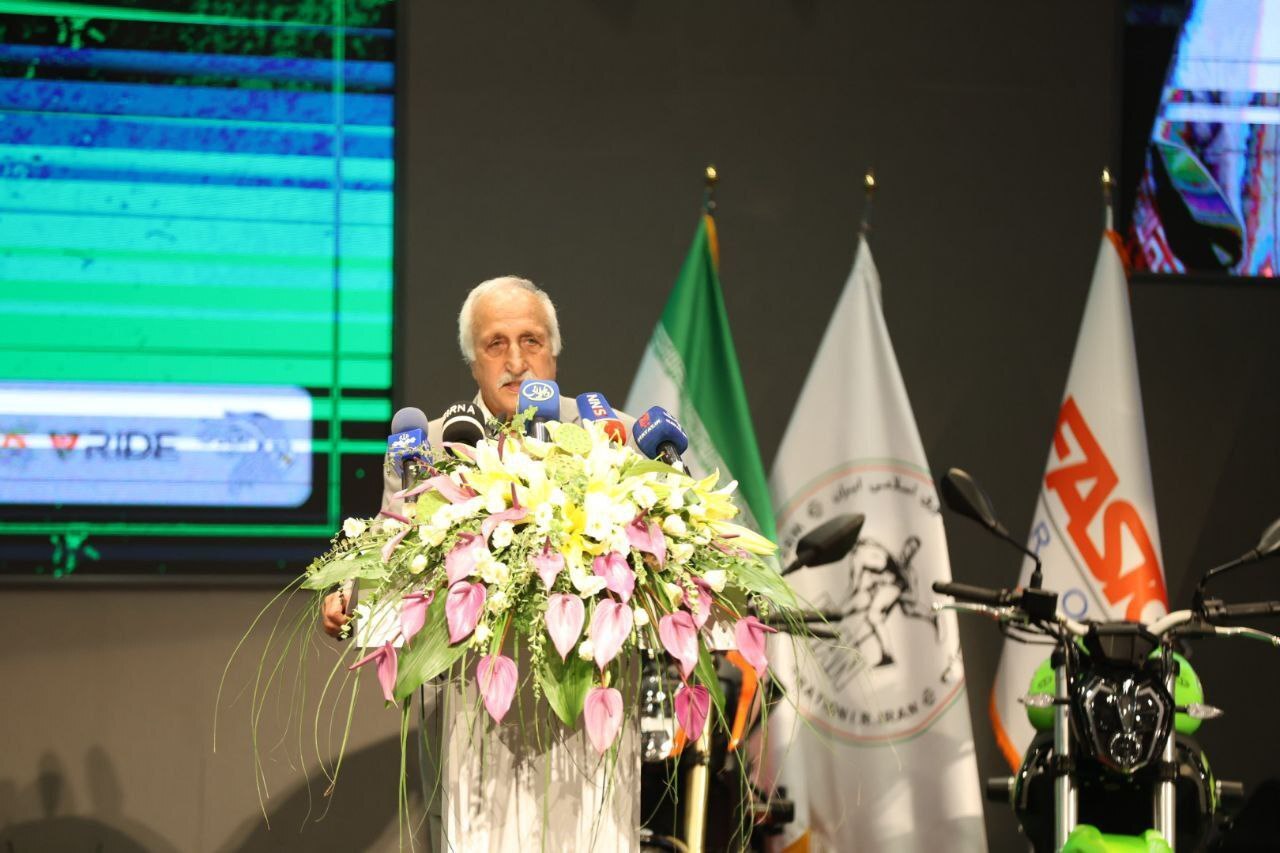 دبیر: کیلویی کار نمی‌کنیم؛ جامعه کشتی قهر کردن را کنار بگذارد!/ دنیامالی: در المپیک آینده باید از ظرفیت دیگر رشته‌ها نیز استفاده کنیم