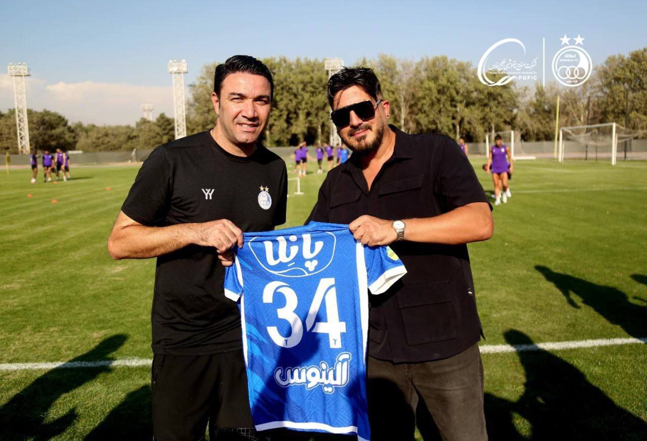 حضور هنرمندان و ستاره‌های سینما در تمرین امروز استقلال + تصاویر