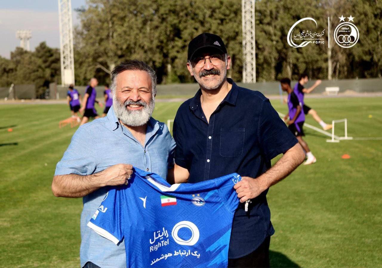 حضور هنرمندان و ستاره‌های سینما در تمرین امروز استقلال + تصاویر