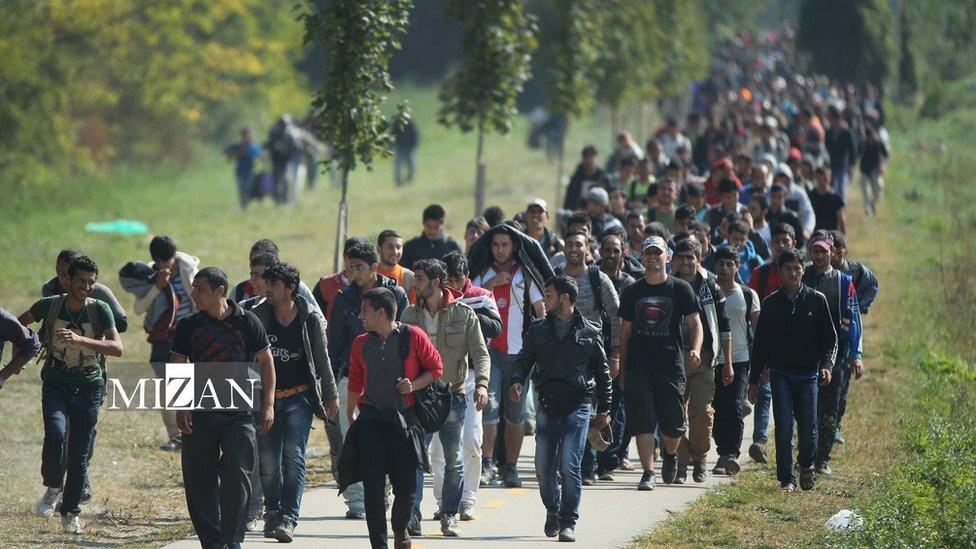 اتریش خواستار ایجاد مراکز پناهندگی در خارج از اتحادیه اروپا شد اتریش خواستار ایجاد مراکز پناهندگی در خارج از اتحادیه اروپا شد