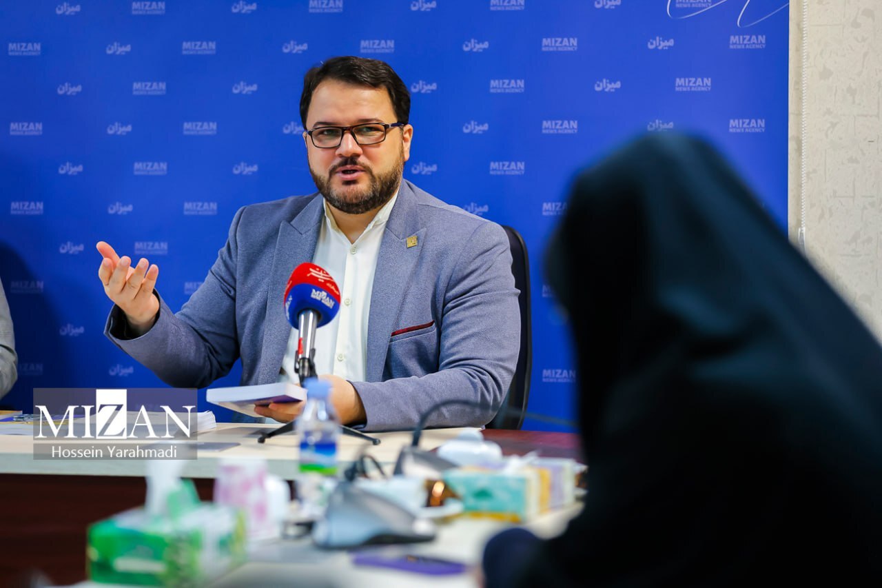 بازیابی تاریخ تمدن گمشده ایران بر پایه آیین دادگستری و شهریاری بازیابی تاریخ تمدن گمشده ایران بر پایه آیین دادگستری و شهریاری