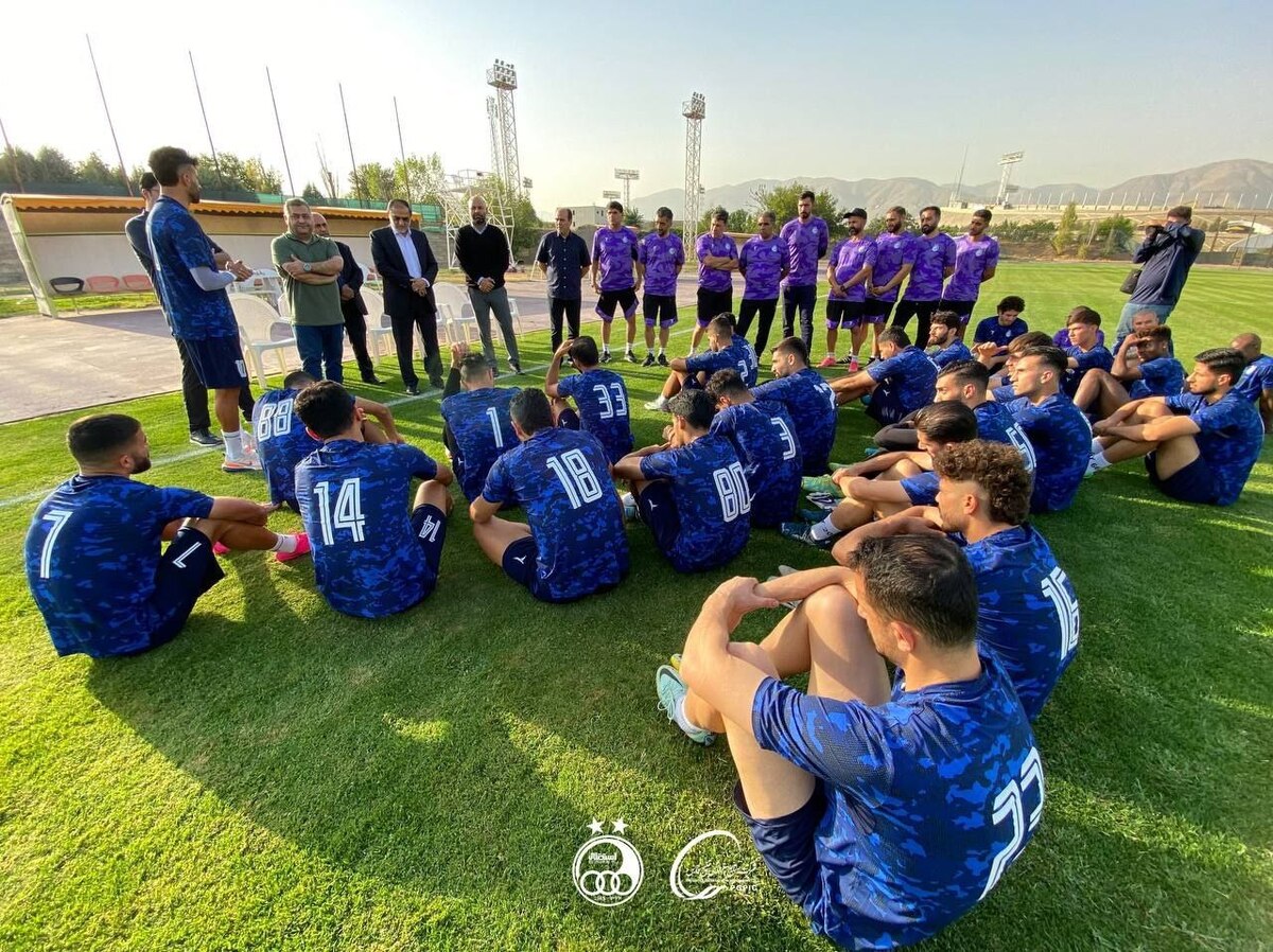 رئیس هیئت مدیره استقلال: قصد استخدام یک مربی بزرگ خارجی را داریم/ بختیاری‌زاده: جایگاه تیم مورد پسند هواداران نیست