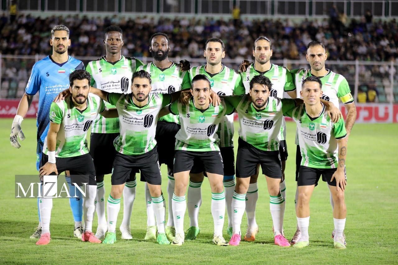 گاندوها مقهور نمایش فوقالعاده آلومینیوم/ تساوی ملوان و نساجی در میان آتشبازی هواداران + فیلم و عکس گاندوها مقهور نمایش فوقالعاده آلومینیوم/ تساوی ملوان و نساجی در میان آتشبازی هواداران + فیلم و عکس