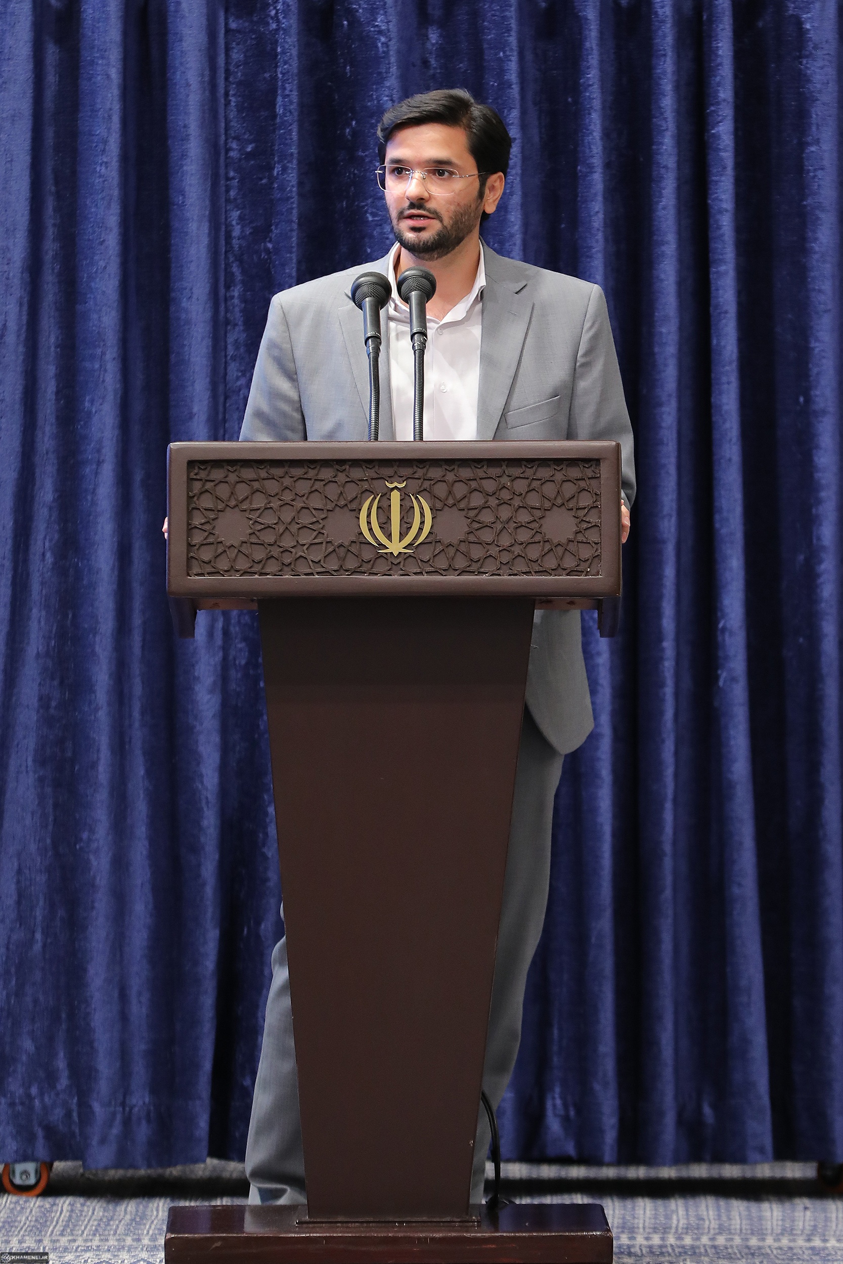 نگاه ویژه و باور رهبر انقلاب به نخبگان/ دیدار اخیر نشان داد که کشور با فضای علمی غریبه نیست