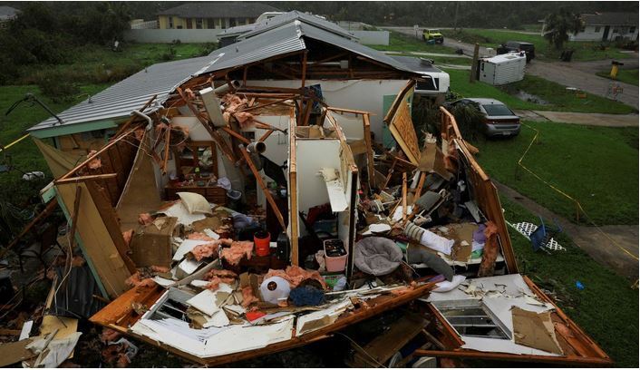 طوفان مرگبار هیلتون در آمریکا؛ 16 نفر جان باختند طوفان مرگبار هیلتون در آمریکا؛ 16 نفر جان باختند