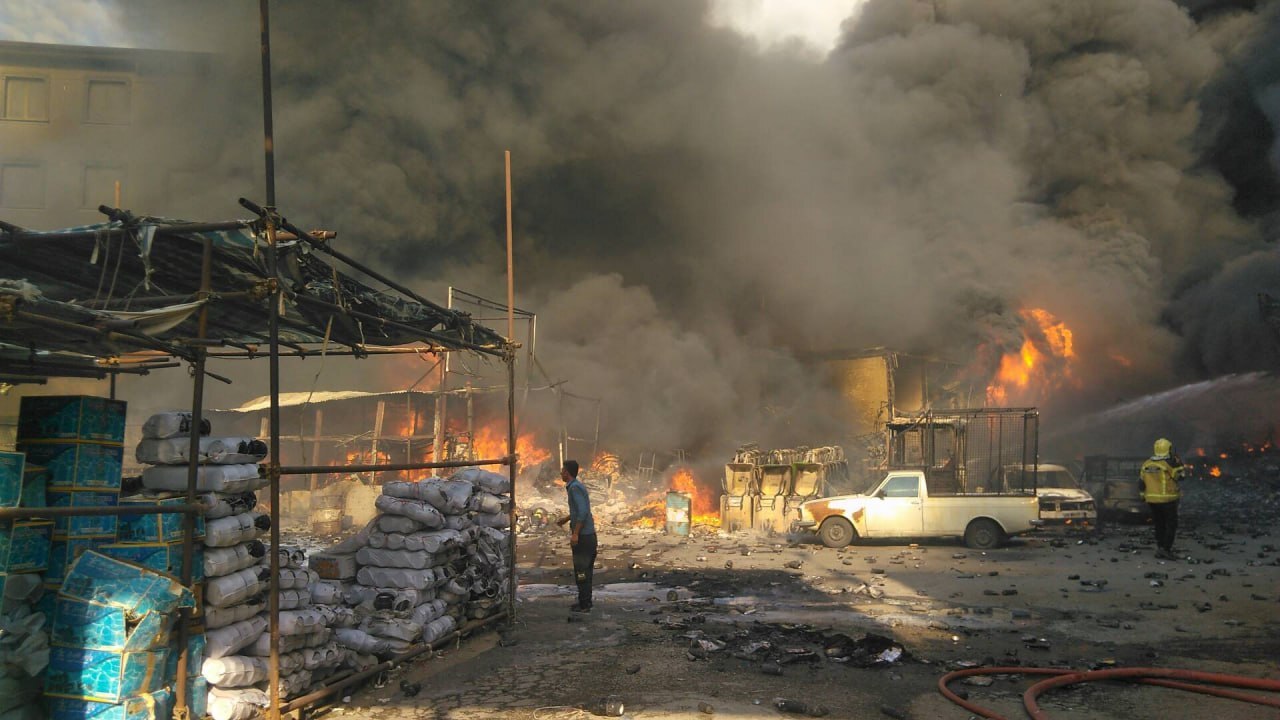 حریق در بازار آهن شادآباد تهران حریق در بازار آهن شادآباد تهران