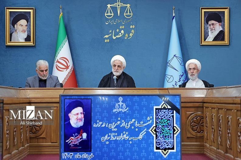 ایجاد کارگاه های اشتغال در زندان با سرمایه‌گذاری کارآفرینان/۱۵ نفر از مددجویان در کارگاه کیسه فریزر زندان مرکزی استان ایلام مشغول به کارند