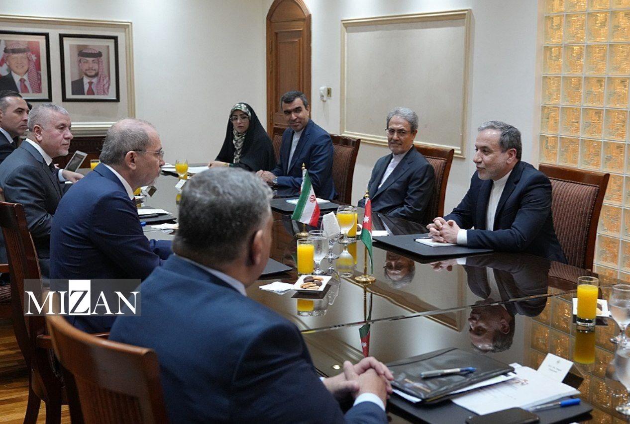 سفر وزیر امور خارجه به اردن؛ عراقچی با همتای اردنی دیدار کرد