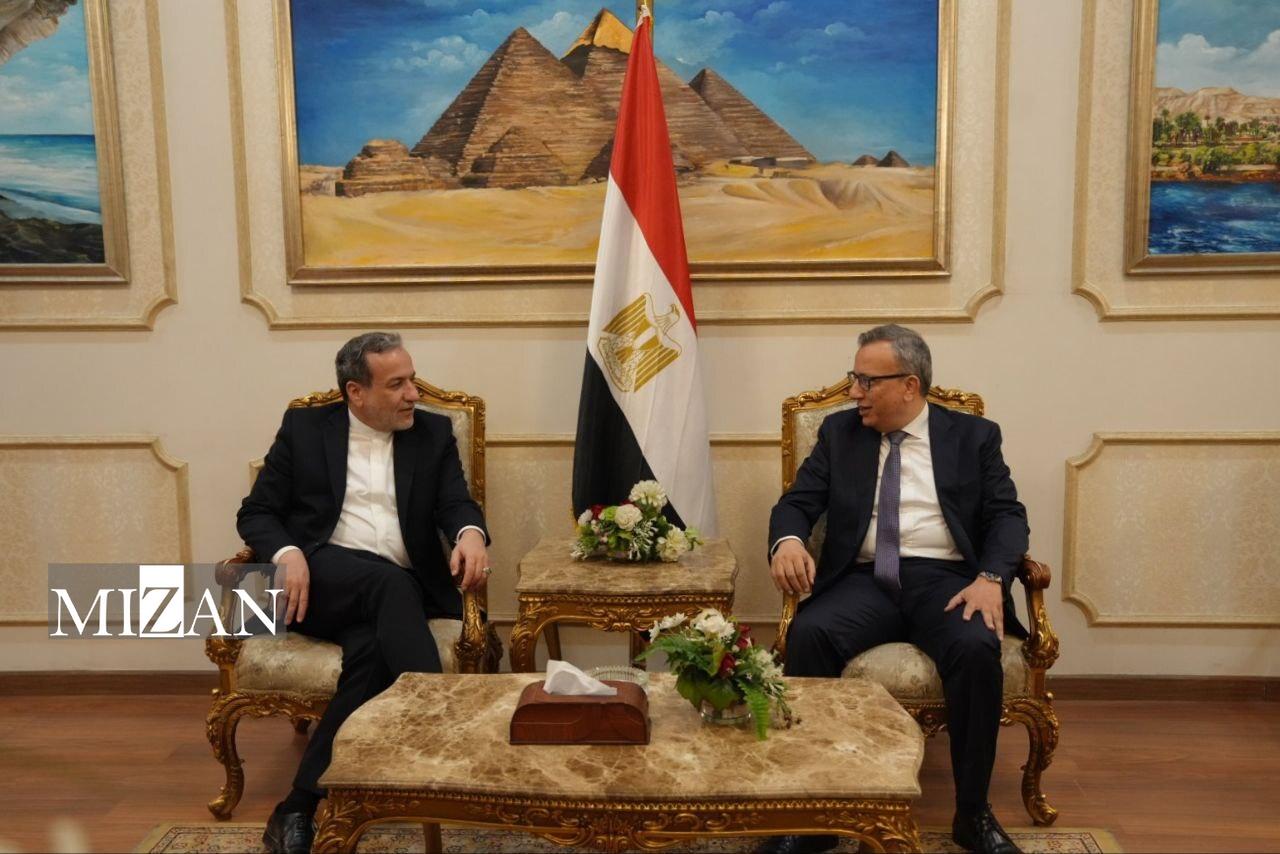 عراقچی وارد قاهره شد عراقچی وارد قاهره شد