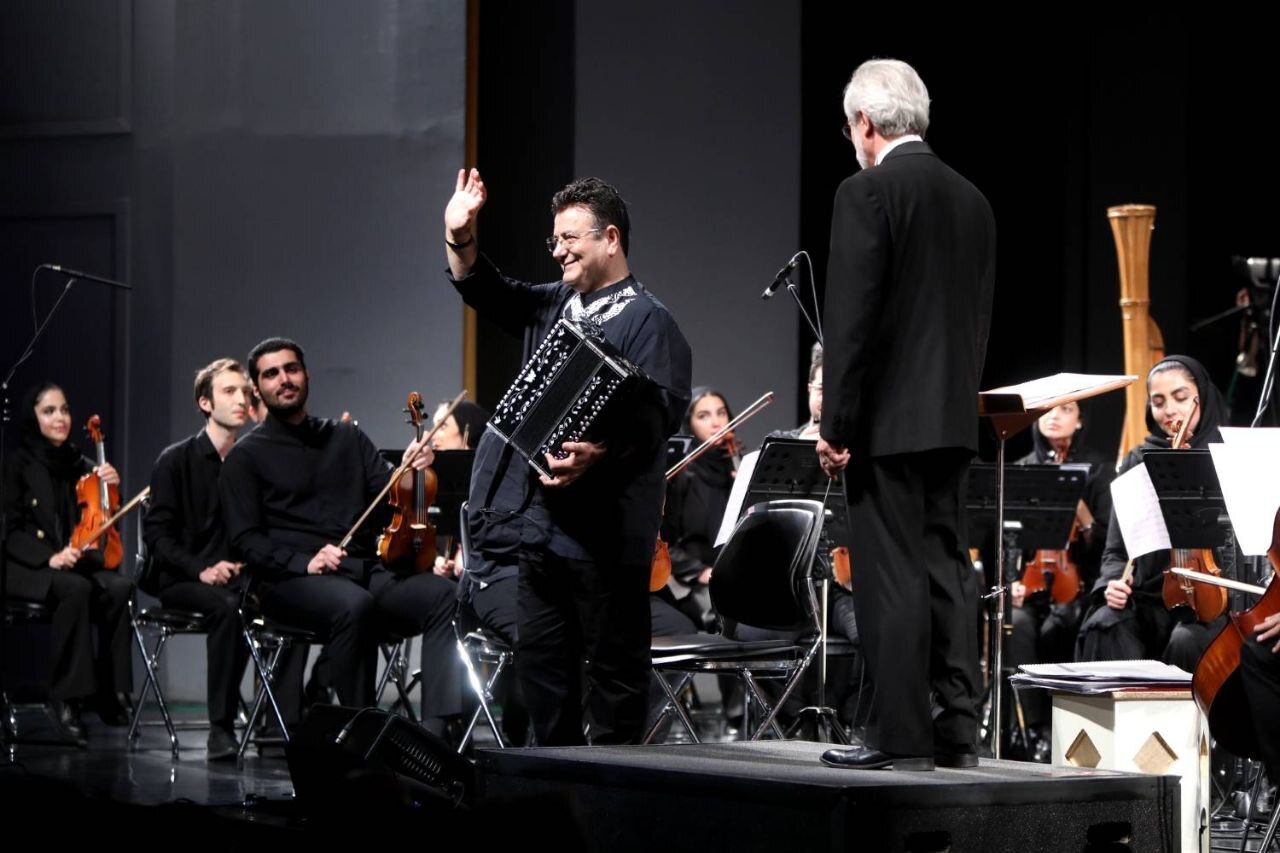 ارکستر ملی در تالار وحدت پایکوبی کرد