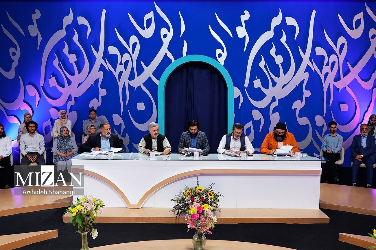 فضای مجازی دشمن ادبیات است/ برنامه «سرزمین شعر» ابعادی متفاوت از شعر را به مخاطب ارائه کرده است