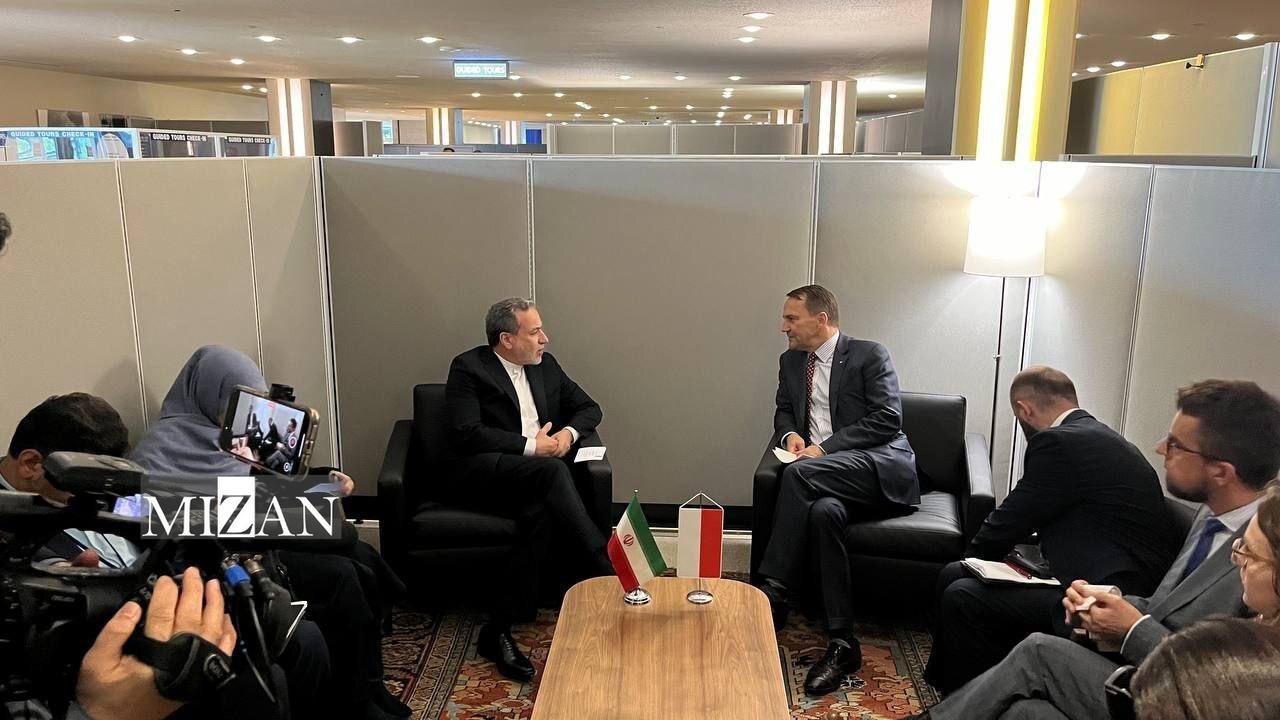 دیدارهای وزیر امور خارجه در نیویورک؛ رایزنی عراقچی با همتایان لهستانی