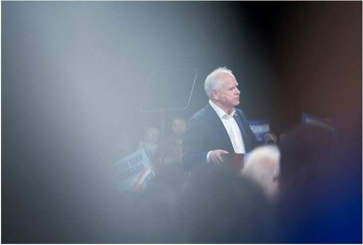 کارزارهای نامزدهای انتخاباتی در ایالت‌های کلیدی؛ معاونان ترامپ و هریس برای مناظره آماده می‌شوند