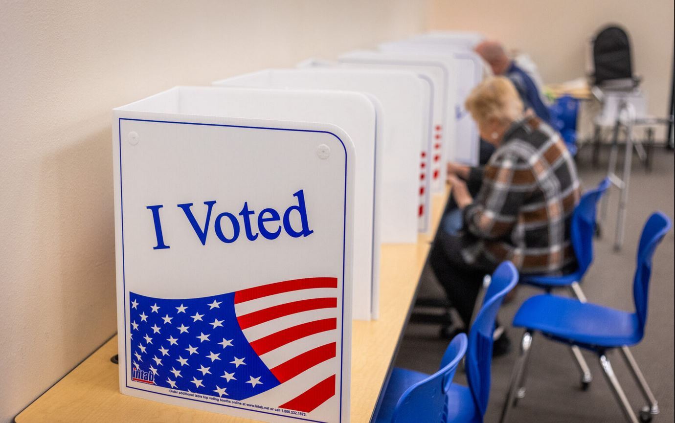 بررسی قوانین انتخابات آمریکا؛ از رای‌گیری بدون کارت شناسایی تا نقش ایالت‌های کلیدی و مفهوم رای الکترال