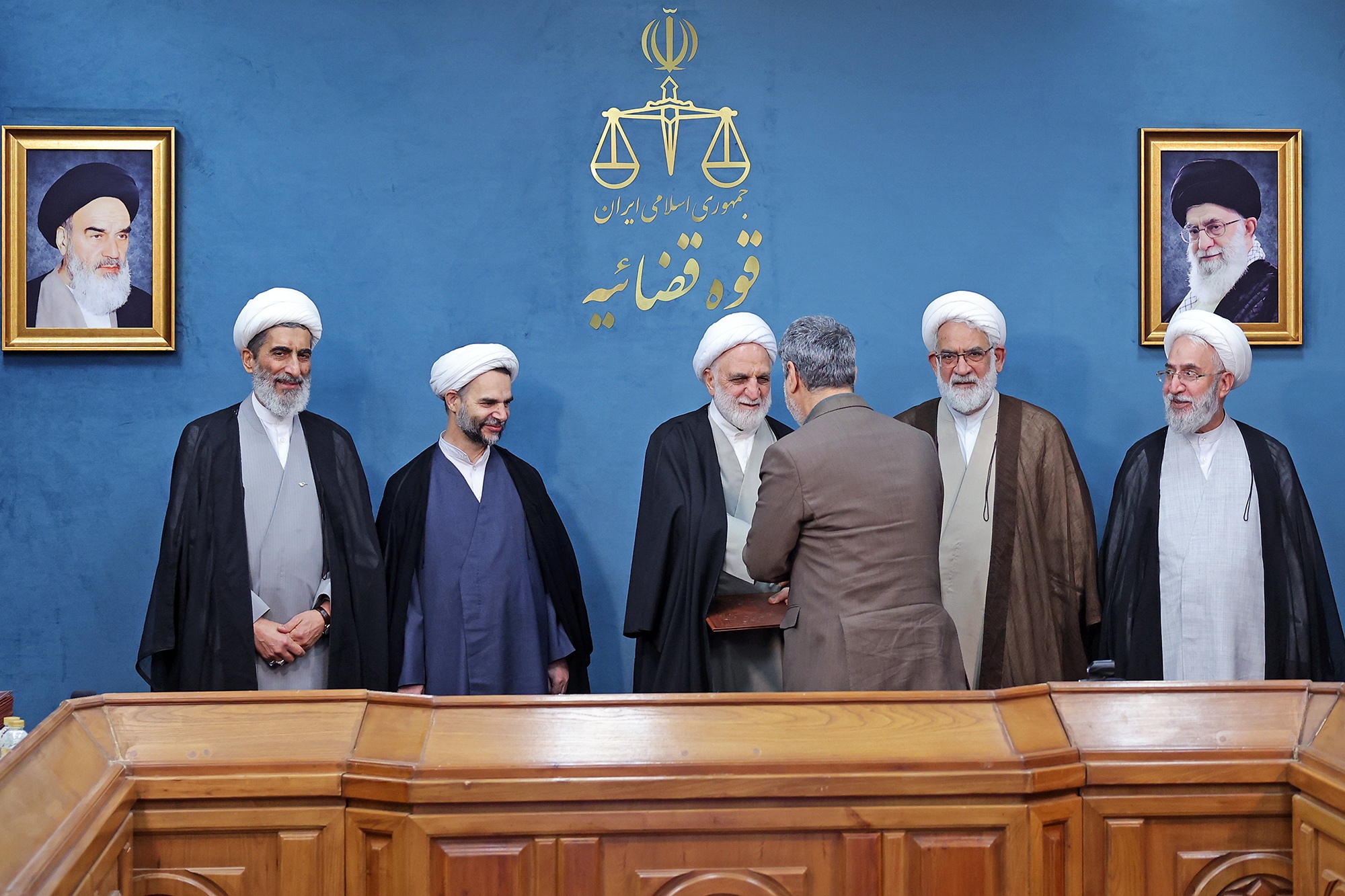 رئیس قوه قضاییه: در شورای حل اختلاف به معنای واقعی تحول ایجاد شده است/باید از ظرفیت‌های مردمی برای صلح و سازش استفاده کنیم/معرفی دادگستری‌های برتر در حوزه حل اختلاف