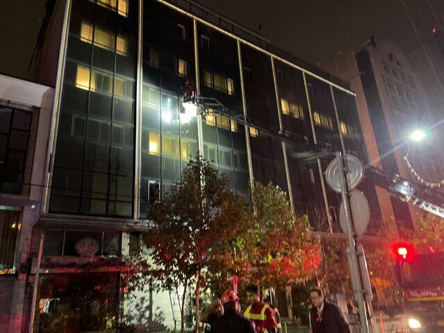 نجات جان ۴۰ نفر در آتش‌سوزی هتل رامتین تهران