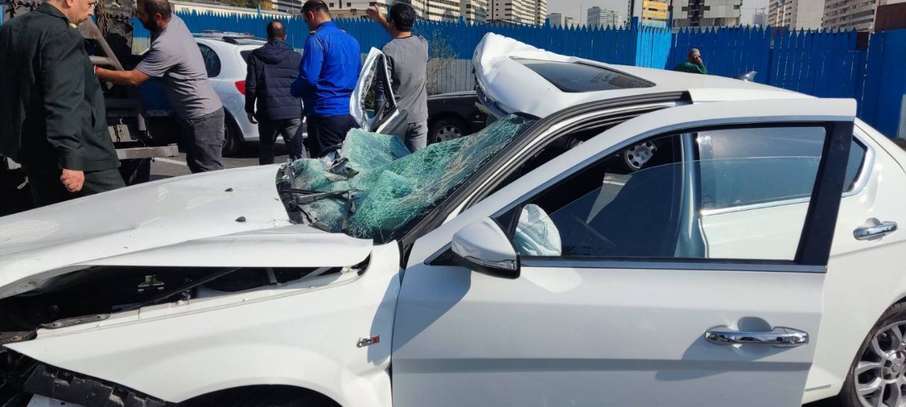 انتقال ۱۳ مصدوم به مراکز درمانی در تصادف زنجیره‌ای تهران