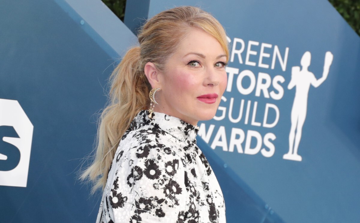 سلبریتی‌های آمریکایی که تهدید کرده بودند در صورت پیروزی ترامپ آمریکا را ترک می‌کنند