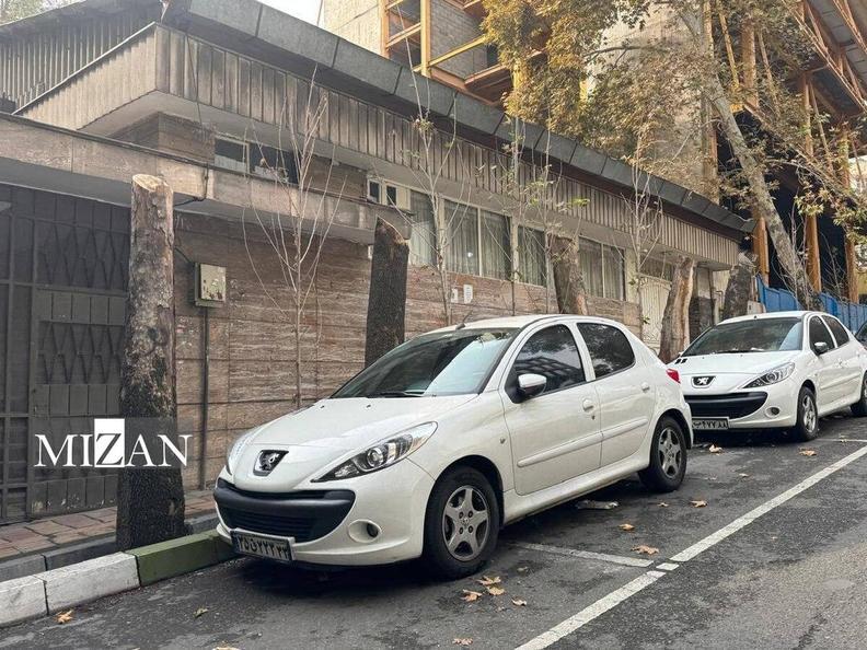 ورود دادستانی تهران به موضوع قطع چند درخت در خیابان فرشته اخبار هفته