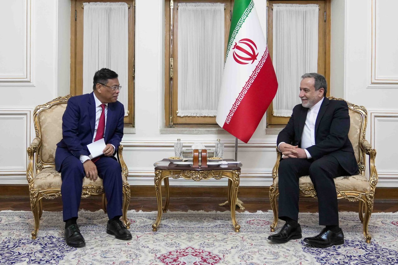 دیدار سفرای جدید کنیا، هلند و موریتانی با عراقچی دیدار سفرای جدید کنیا، هلند و موریتانی با عراقچی