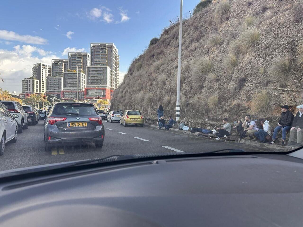 حزب‌الله شمال تل‌آویو را هدف حمله موشکی قرار داد؛ حادثه امنیتی برای نظامیان صهیونیست در جنوب لبنان