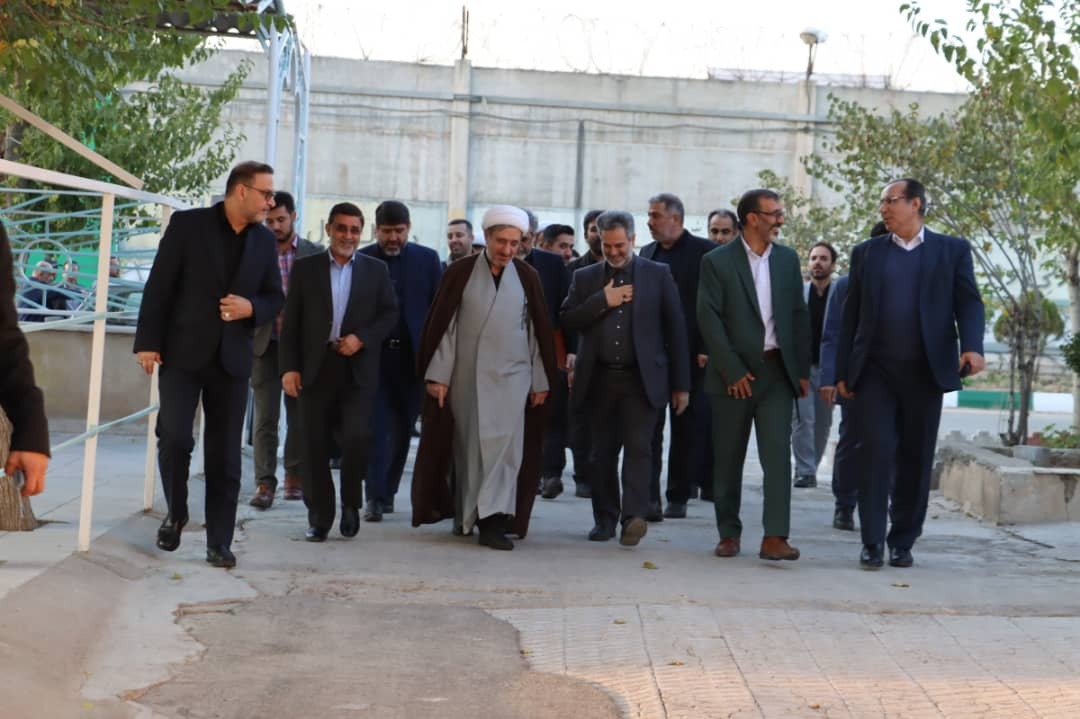 رئیس حفاظت و اطلاعات قوه قضاییه از ندامتگاه ورامین بازدید کرد 