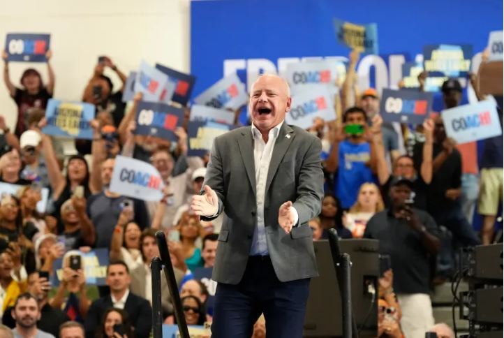 آخرین اخبار و حواشی انتخابات آمریکا ۲۰۲۴/ ادامه رقابت برابر هریس و ترامپ در نظرسنجی‌های سراسری